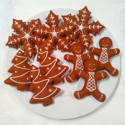 Gingerbread cookies by Wool Food