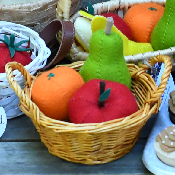 Fruit Basket small - 3 pcs+1 basket (apple, pear, orange)