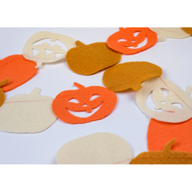 Pumpkin Felt Garland